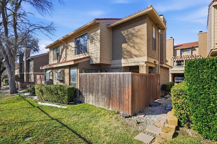 Property Photo: 5200 Martel Avenue 36A TX 75206