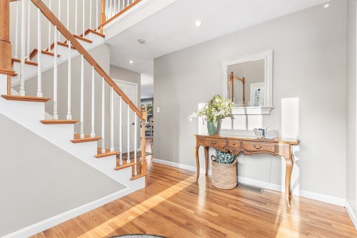 Property Photo: 8 Stouffer Circle MA 01810