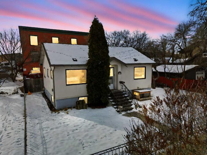 Property Photo:  1339 11 Avenue SE  AB T2G 0Z6 