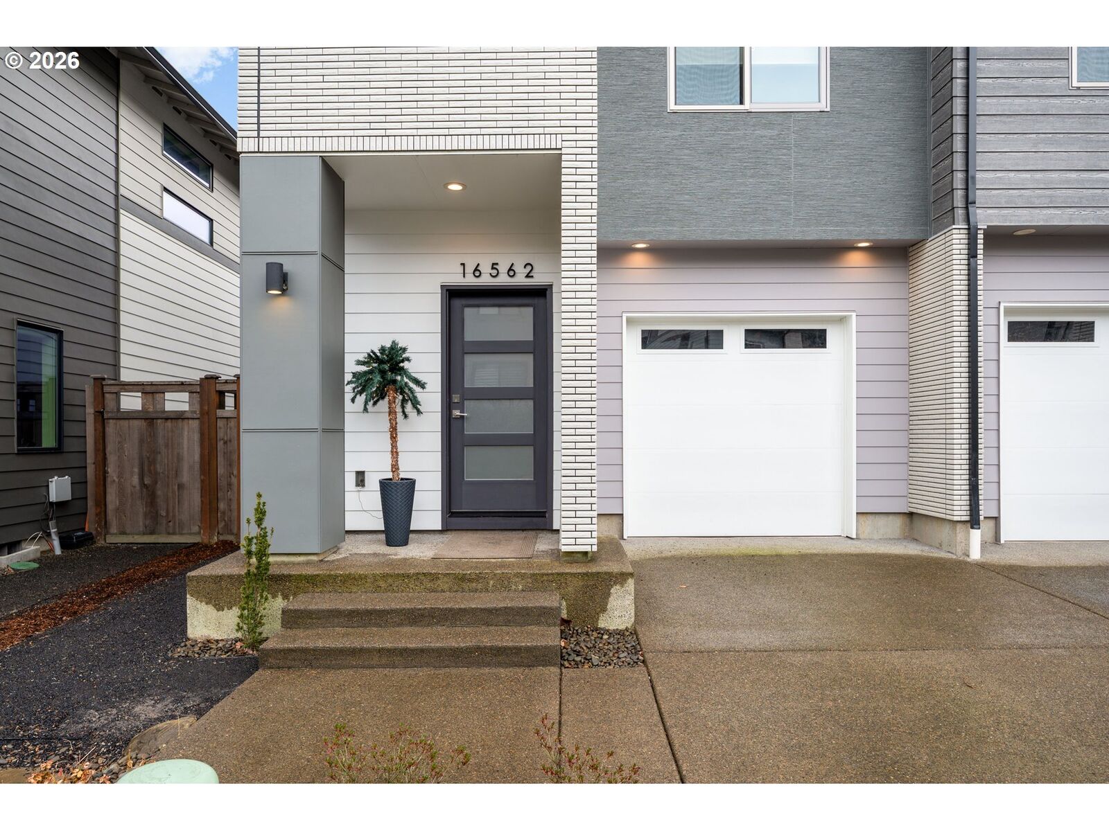 Property Photo: 16562 SE Sunshower Pl OR 97086