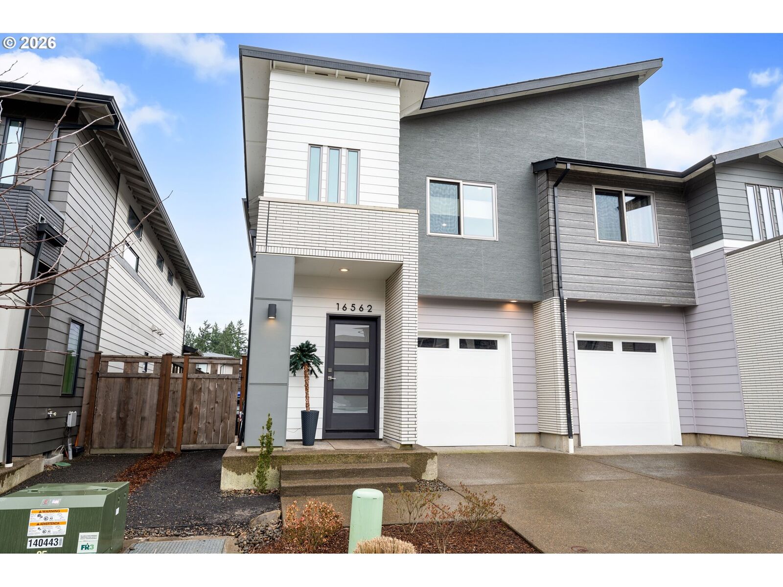 Property Photo:  16562 SE Sunshower Pl  OR 97086 
