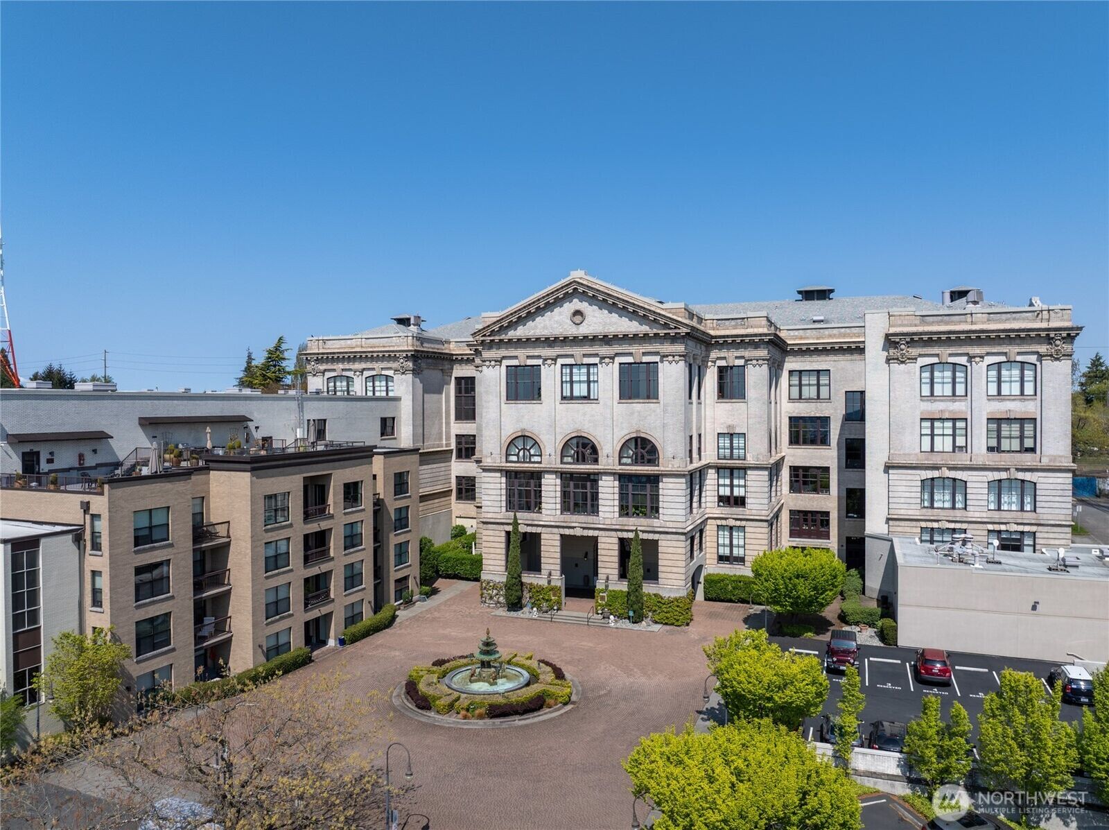 Property Photo:  201  Galer Street 442  WA 98109 