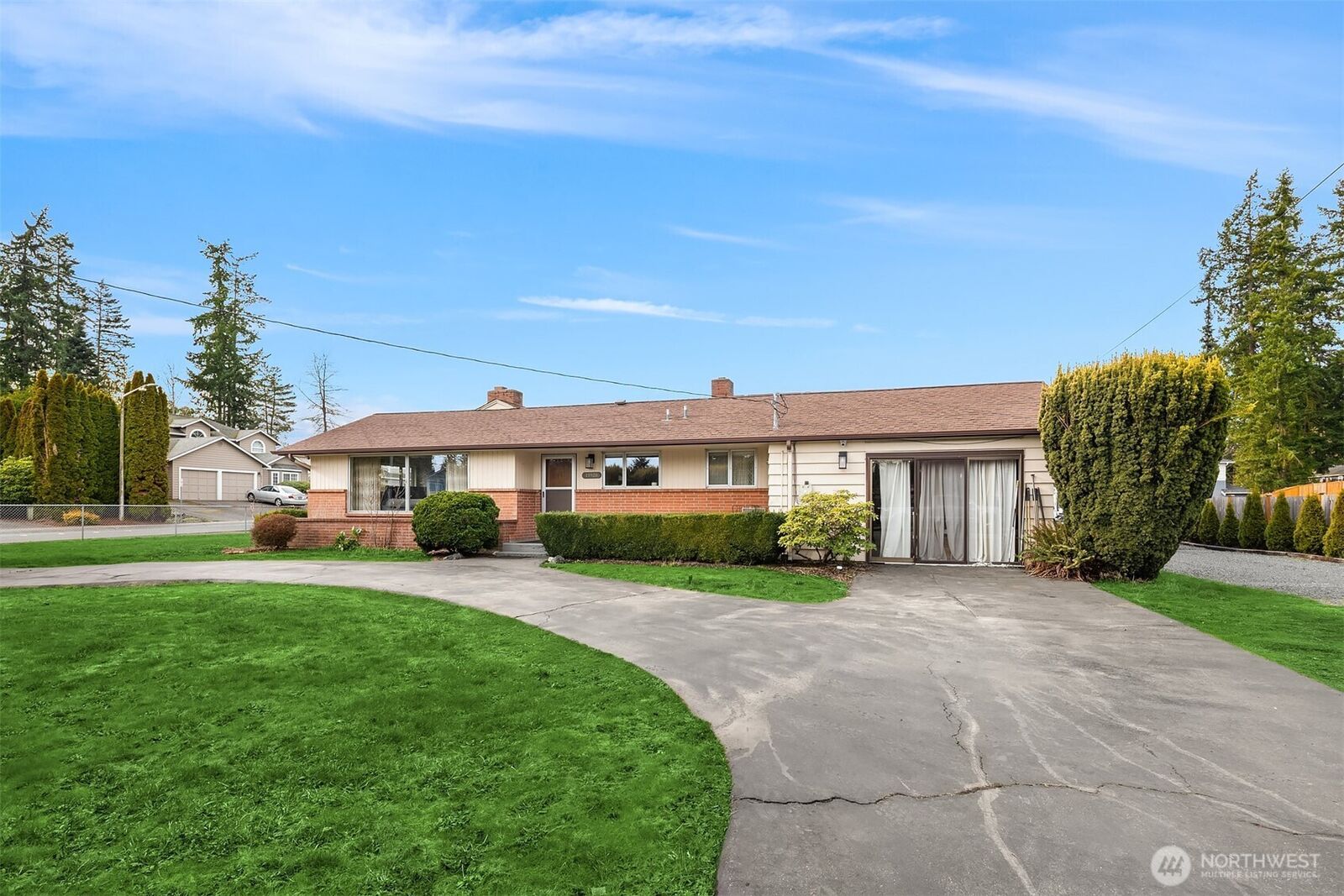 Property Photo:  15928  56th Avenue W  WA 98026 