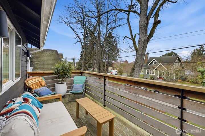 Property Photo:  2404  Cherry Street  WA 98225 