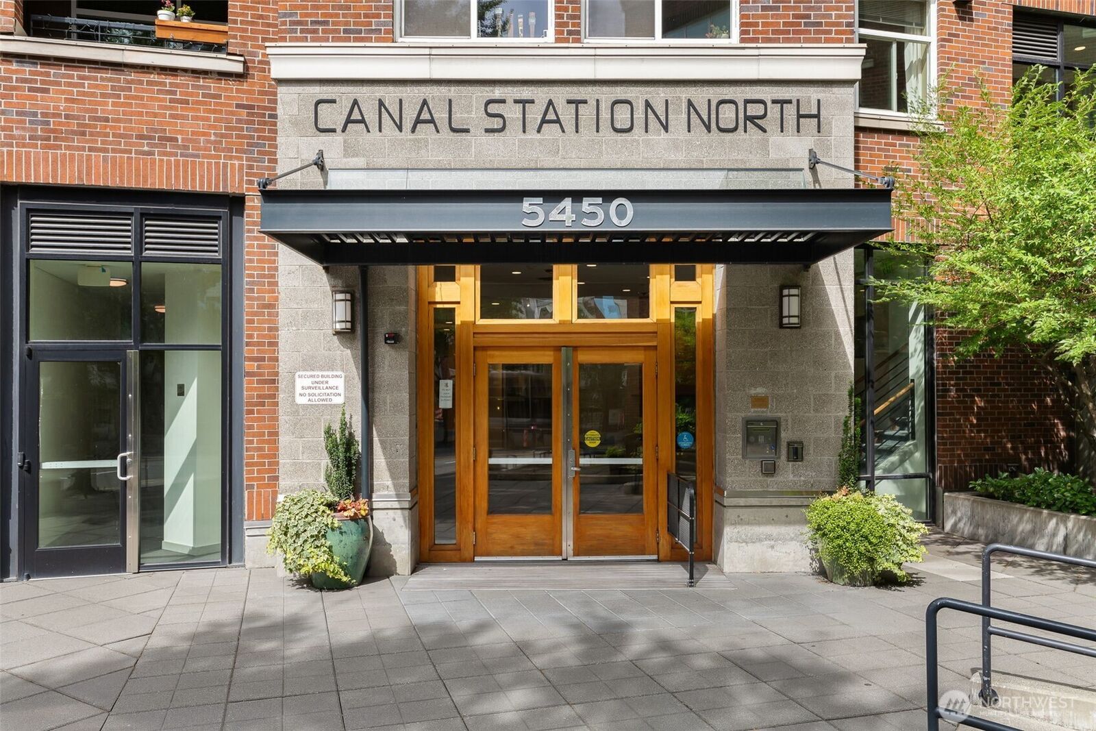 Property Photo: 5450 Leary Avenue NW 453 WA 98107