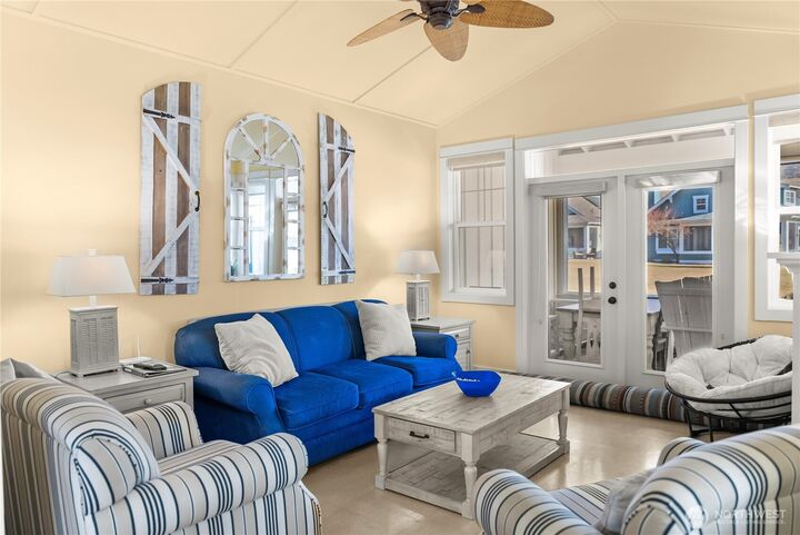 Property Photo:  102  Shenanigan Lane  WA 98844 