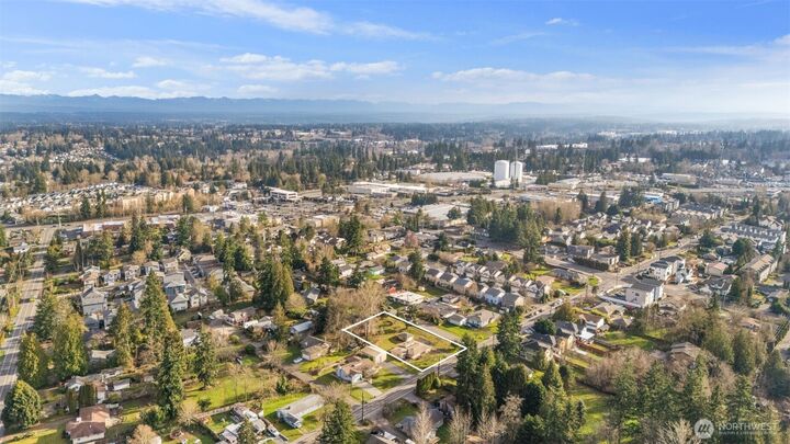 Property Photo:  14603  40th Avenue W  WA 98087 
