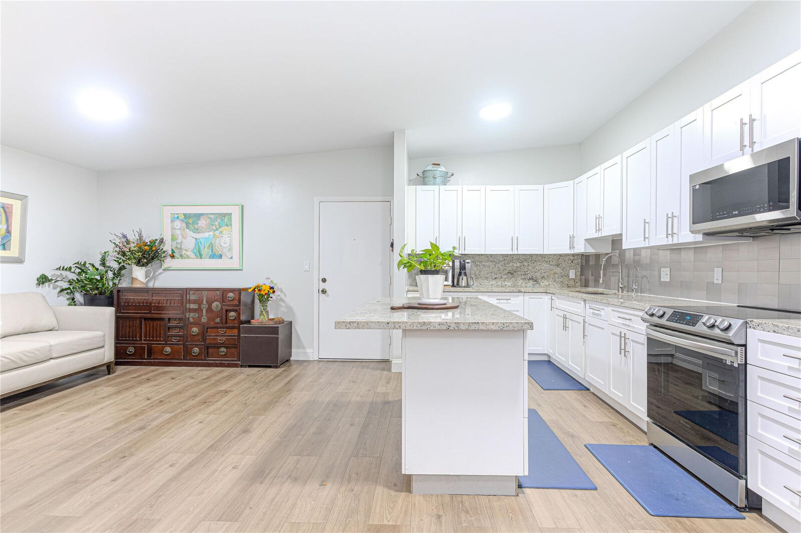 Property Photo:  10675 W Clairmont Circle 202  FL 33321 