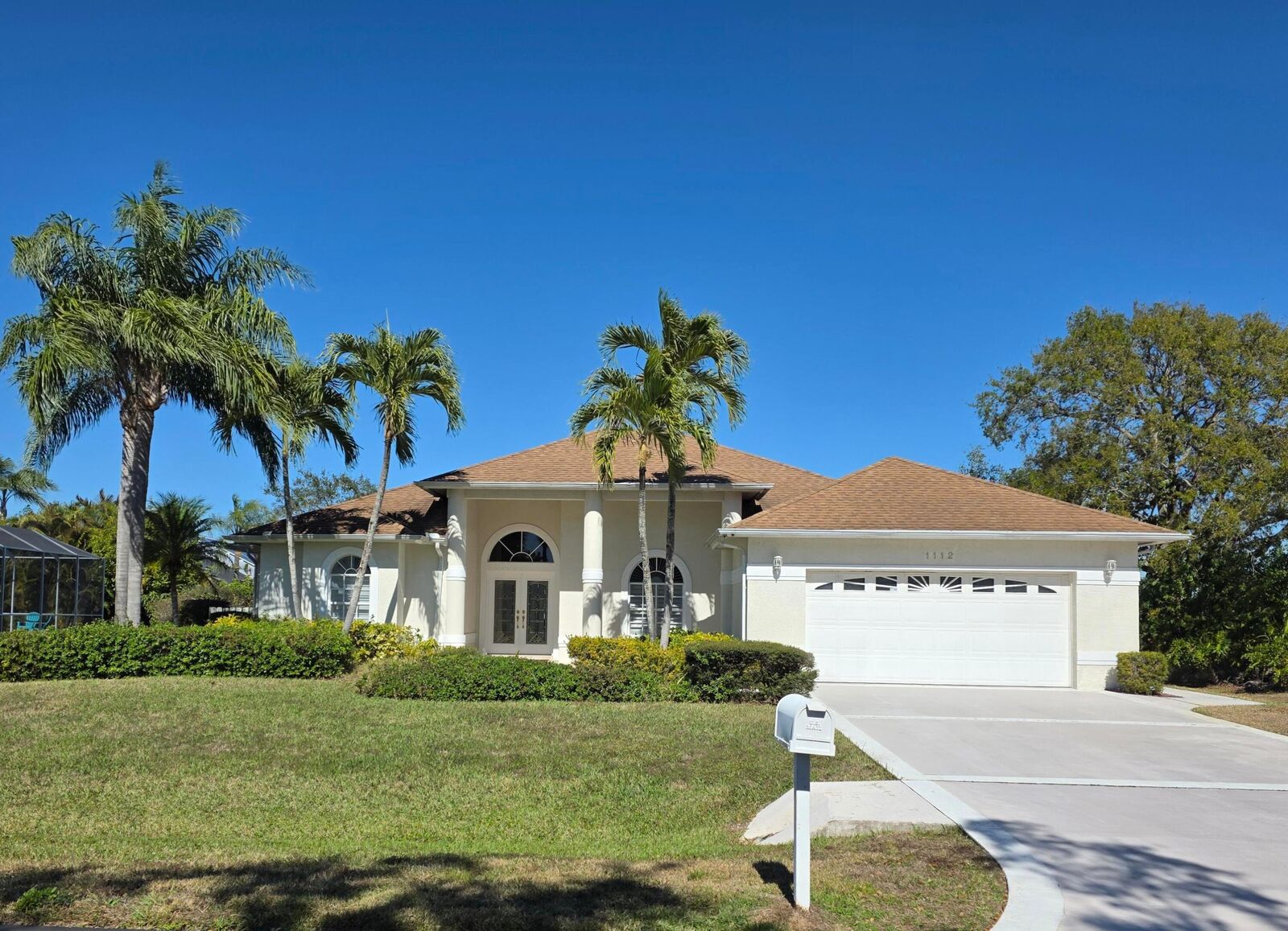 Property Photo:  1112 SE Strathmore Drive  FL 34952 