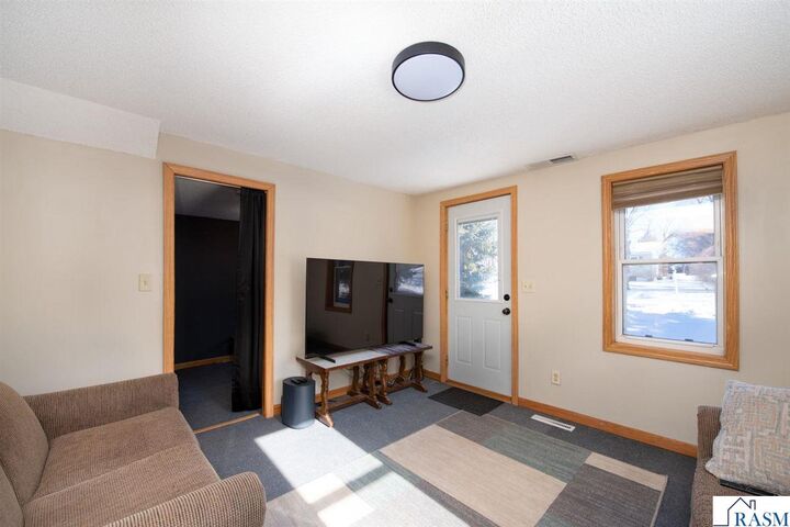 Property Photo: 714 N Teal Street MN 56048