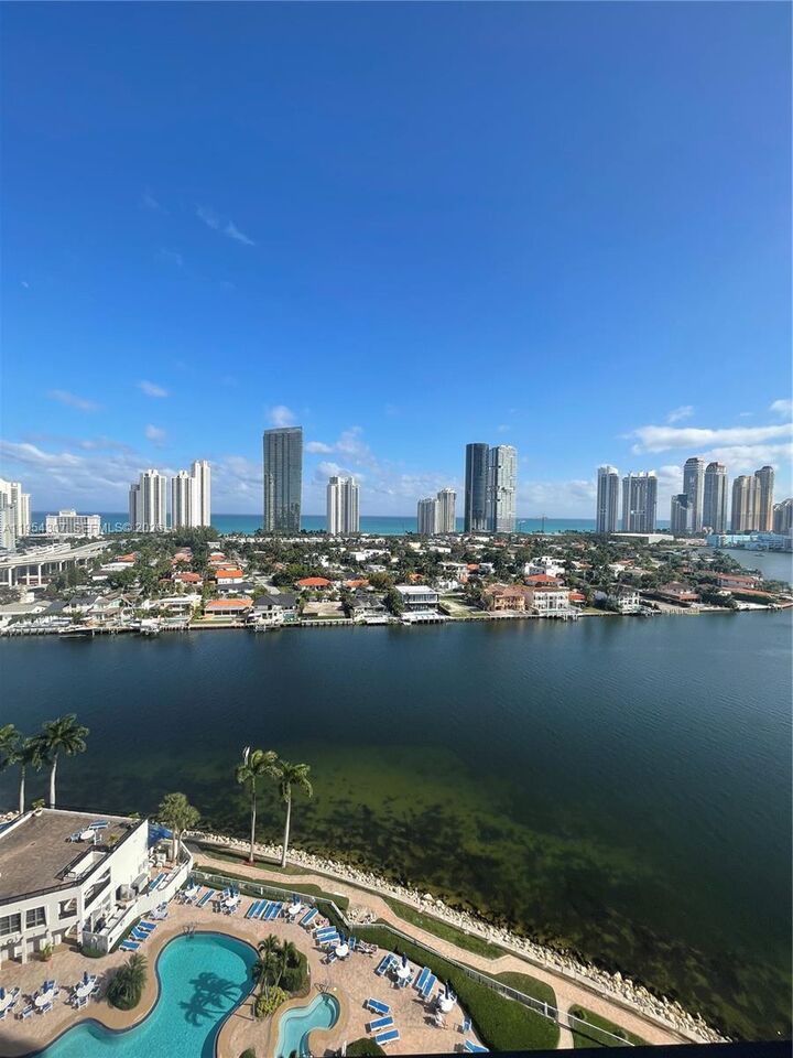 Property Photo: 19101 NE 36th Ct 1910 FL 33180