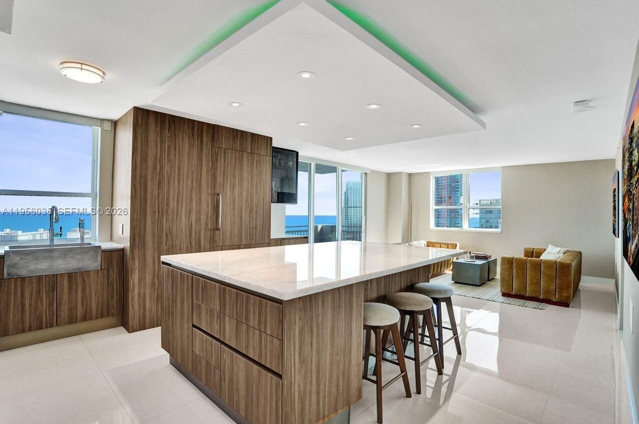 Property Photo:  90 Alton Rd 2701  FL 33139 