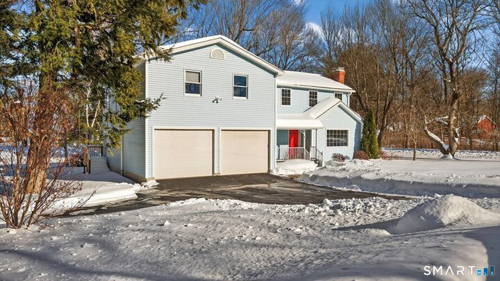 Property Photo:  4 Kearns Circle  CT 06035 