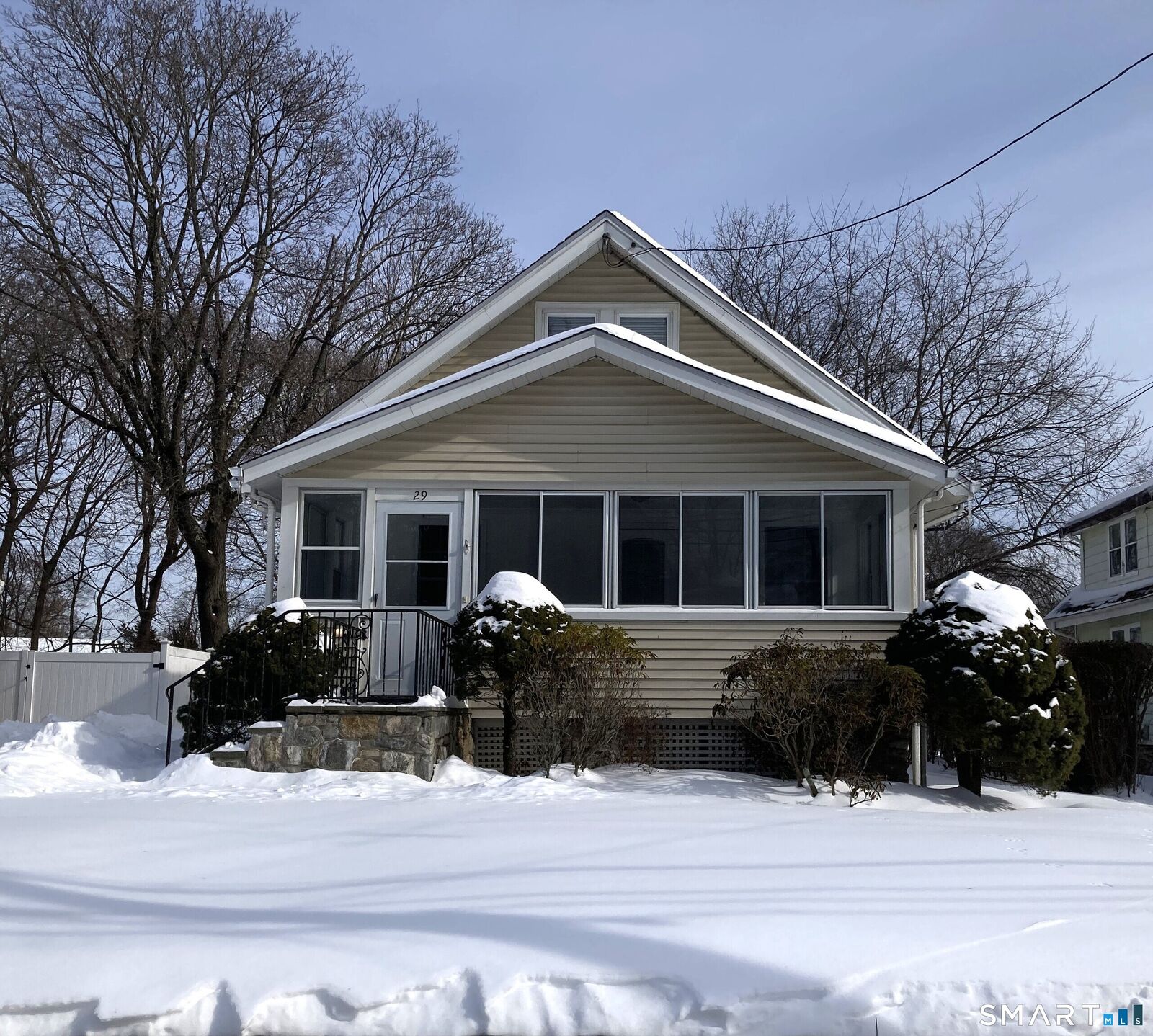 Property Photo:  29 Sterling Place  CT 06907 