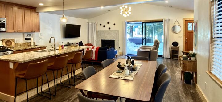 Property Photo:  405 Oak Street  CA 96142 