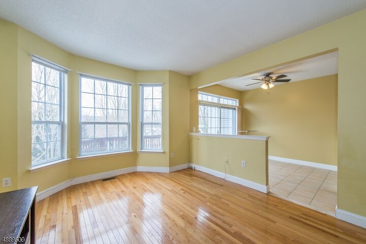 Property Photo:  25 Buckingham Ct  NJ 07869 
