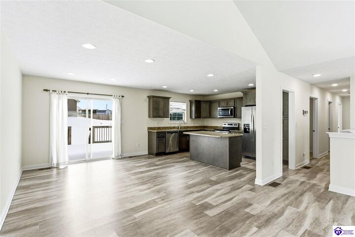 Property Photo:  125 Sawgrass Avenue  KY 40175 