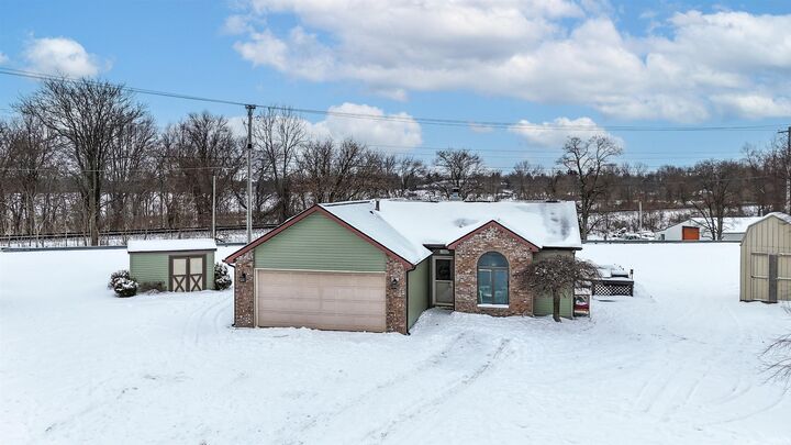 Property Photo:  1402 Fairview Run  IN 46755 