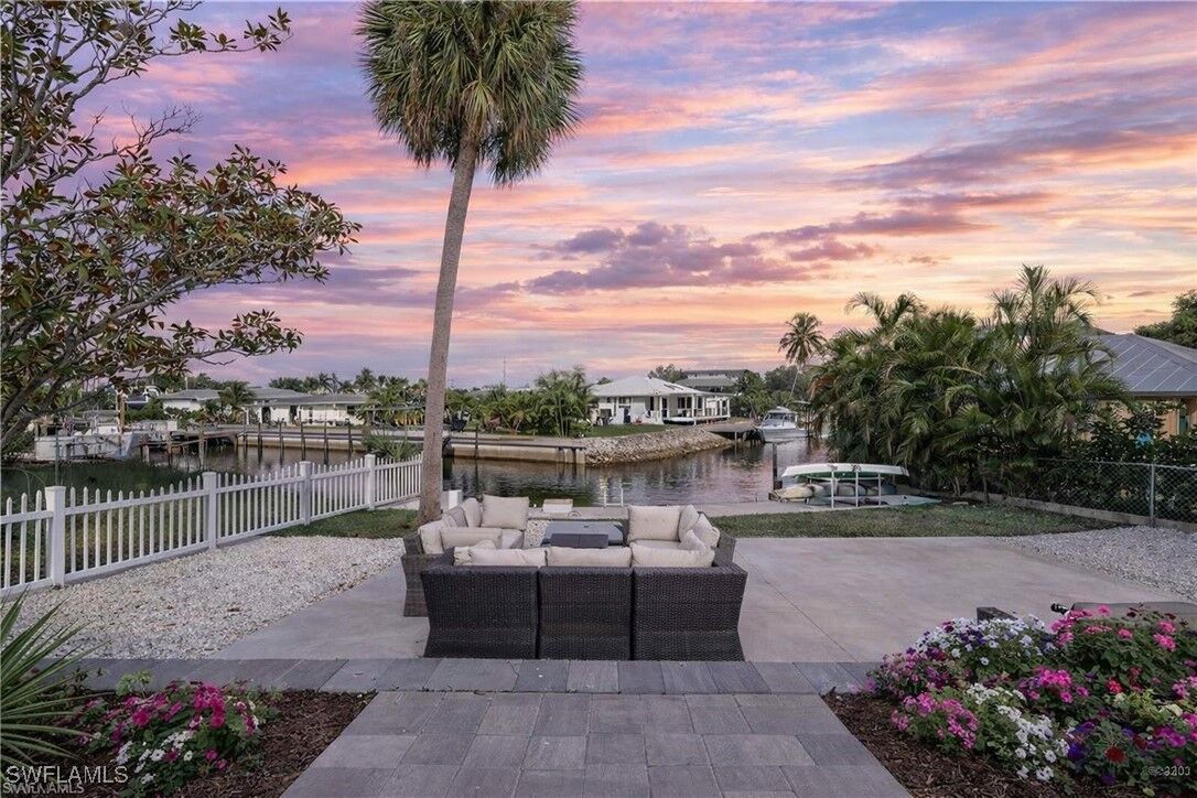 Property Photo: 3461 Lakeview Drive FL 34112