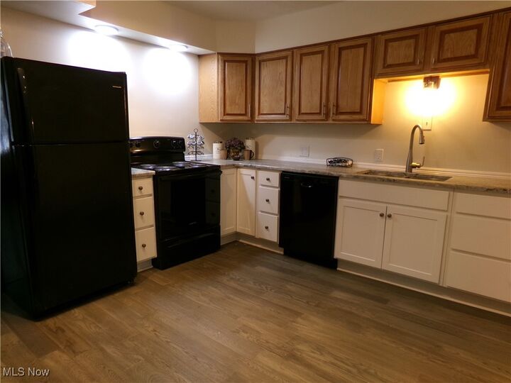 Property Photo:  1331 E 28th Street  OH 44004 