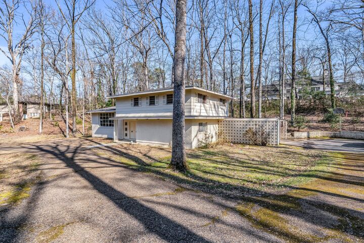 Property Photo:  1816 Seminole Rd  MS 39705 