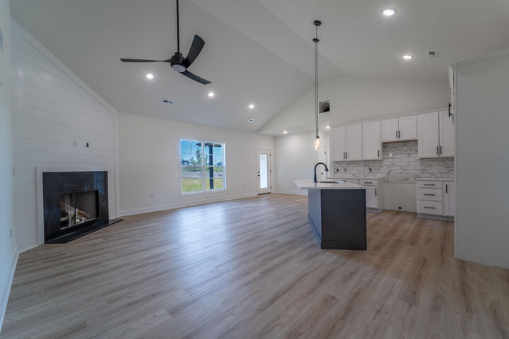 Property Photo:  520 Chickasaw Drive  KY 40475 