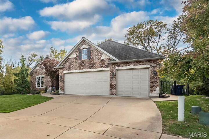 Property Photo:  628 Tanya Court Drive  MO 63129 