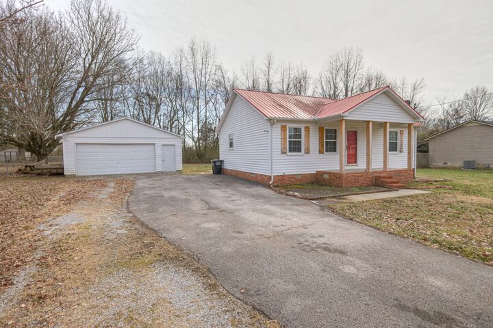 Property Photo: 115 Darnell Dr TN 37388