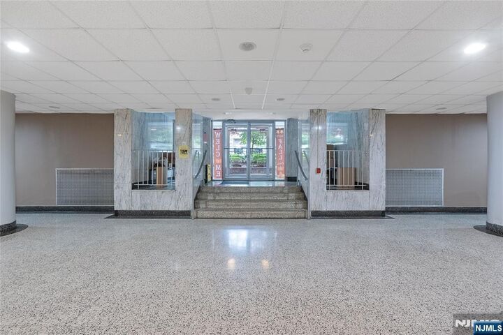 Property Photo:  2160 Center Avenue 1P  NJ 07024 