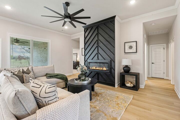 Property Photo:  1602 Christman Street  AR 72751 