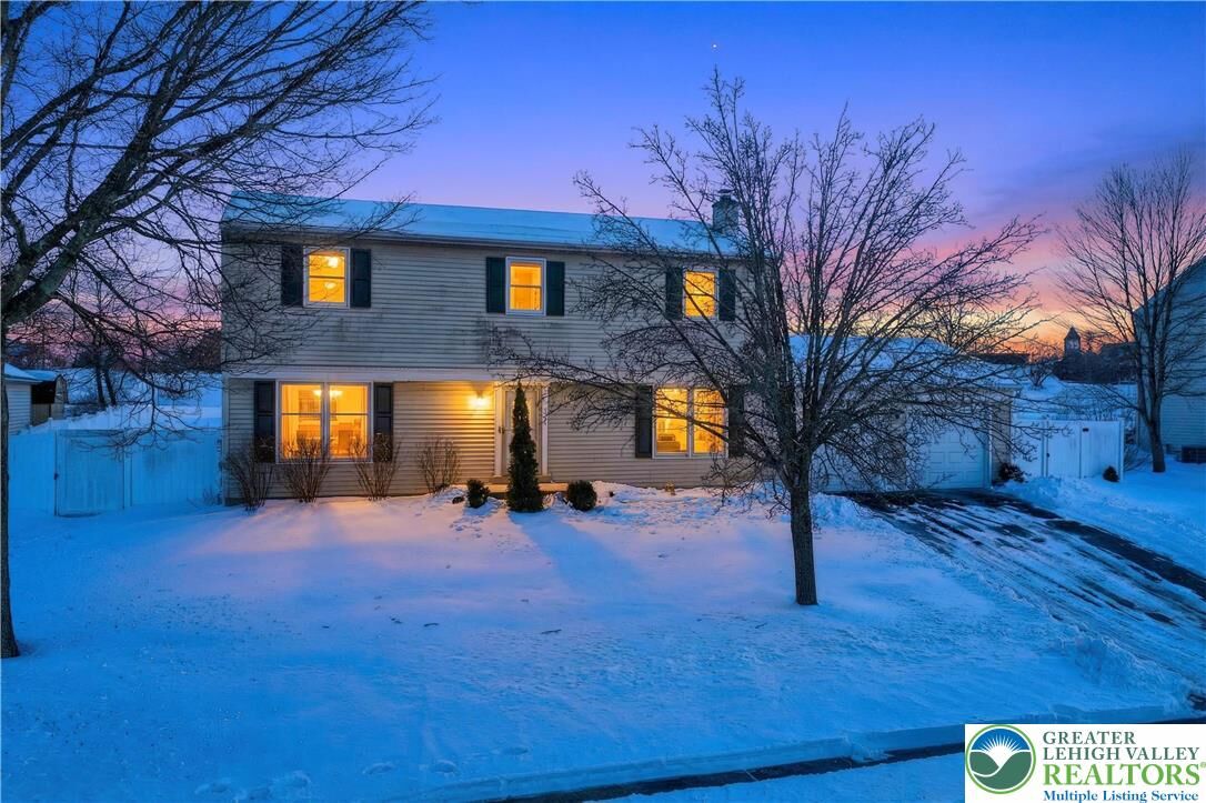 Property Photo:  132 Woodview Drive  PA 18951 