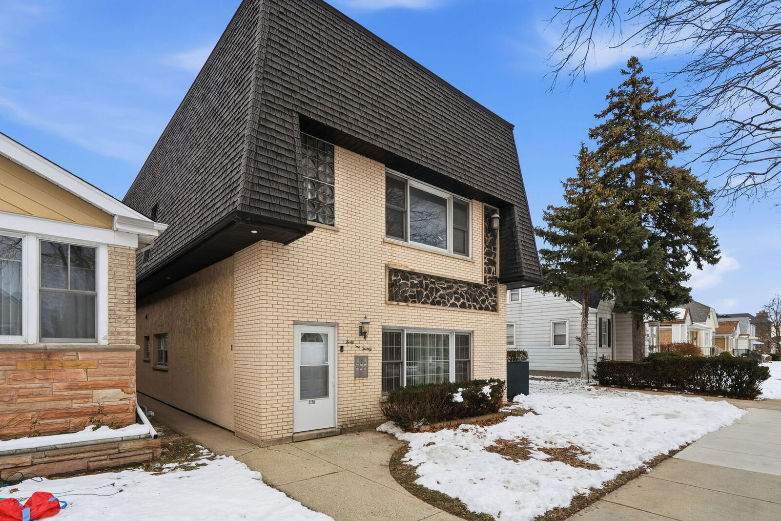 Property Photo:  4120 N Oketo Avenue  IL 60706 