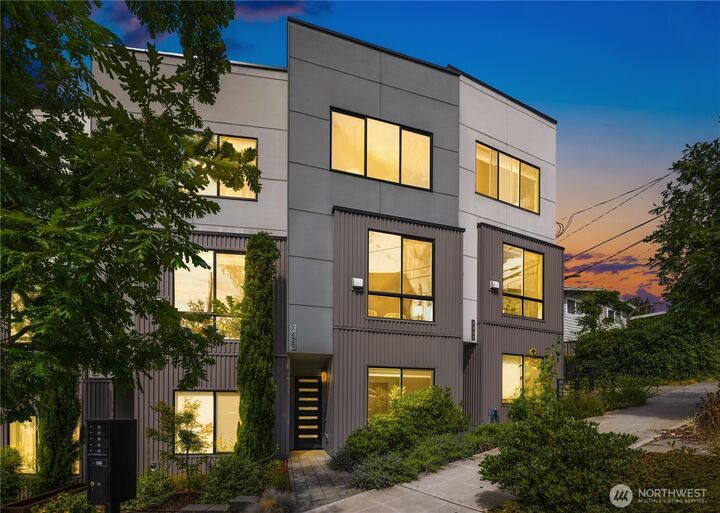 Property Photo:  7439  Latona Avenue NE  WA 98115 