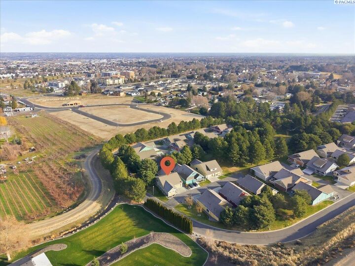 Property Photo: 8010 W 21st Ave WA 99338