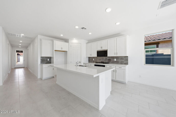 Property Photo: 23033 E Diana Way AZ 85142