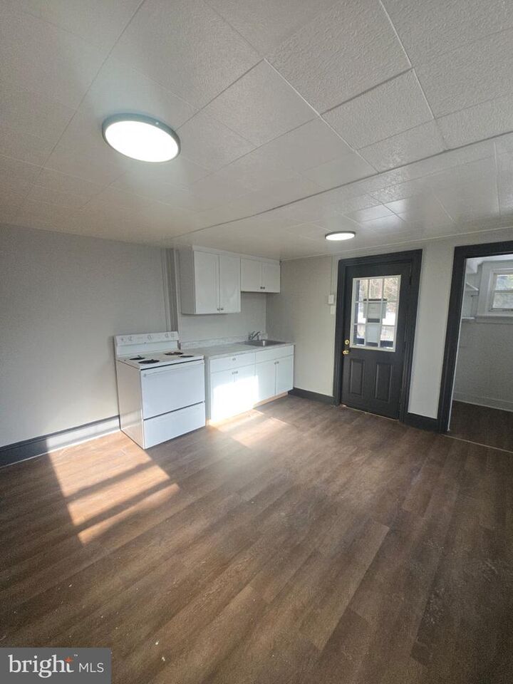 Property Photo:  758 W Walnut Street  PA 17901 