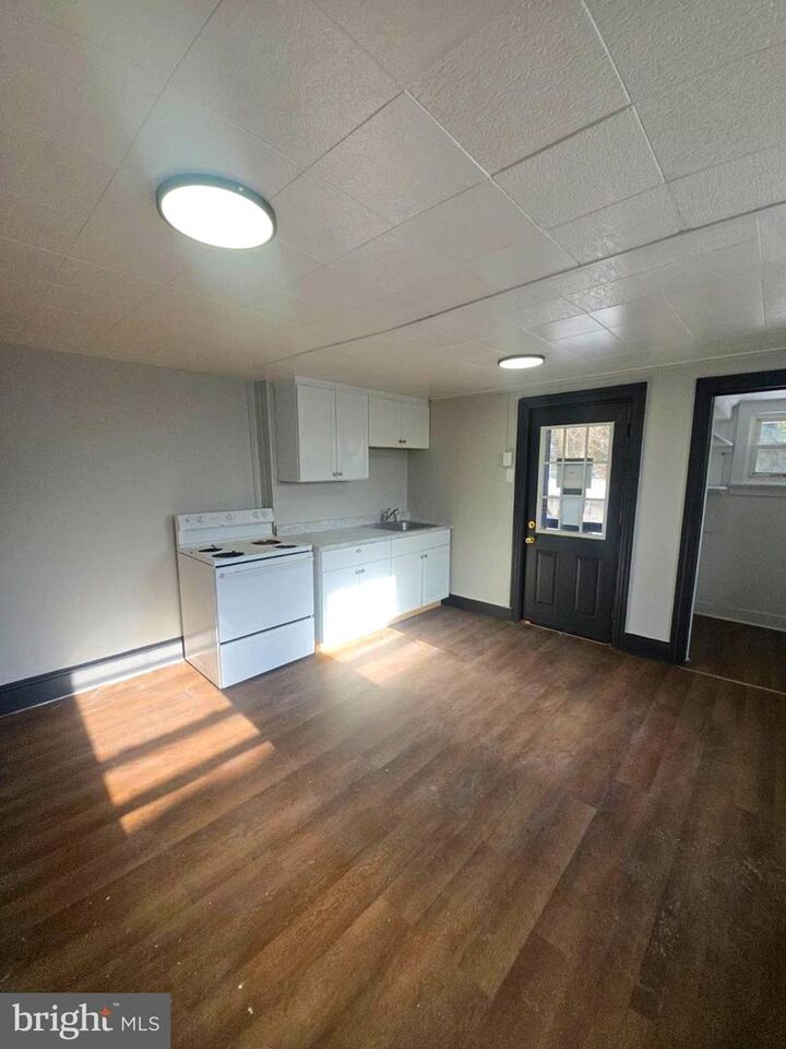 Property Photo:  758 W Walnut Street  PA 17901 