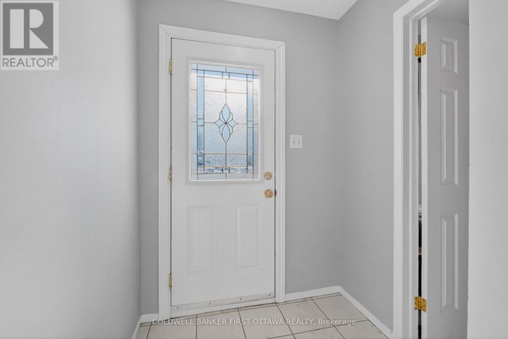 Property Photo: 273 Kinglet Way ON K1E 2T9