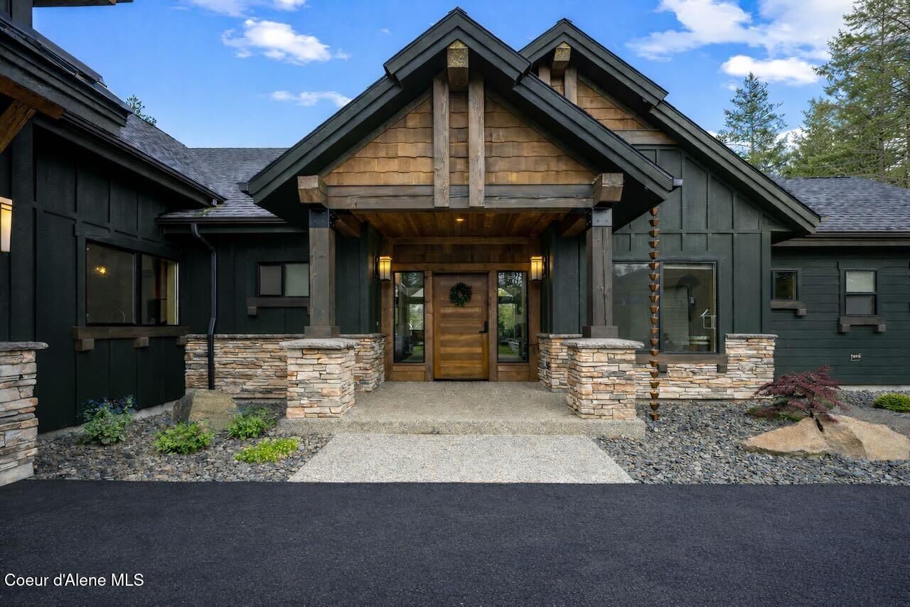 Property Photo: L3 B1 N Mountain View Rd ID 83858