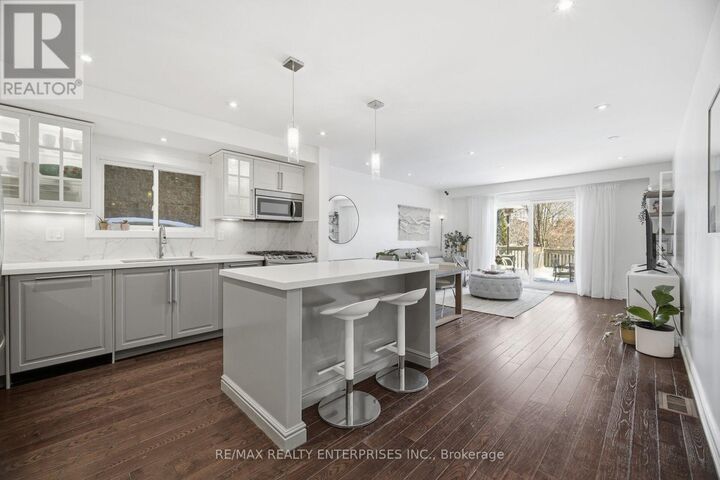 Property Photo:  2401 Stefi Trail  ON L6H 5Y5 