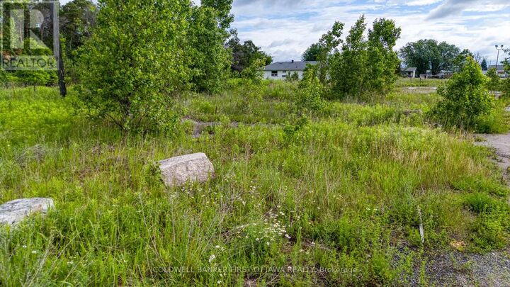 Property Photo: 17562 Highway 7 Highway ON K7H 3C6