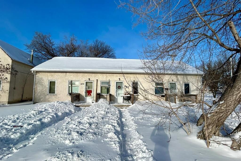 Property Photo:  481483 Main Street  MB R1A 2E9 