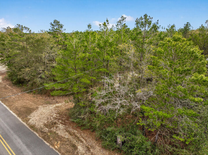 Property Photo:  610 Spring Hill Road  FL 32433 