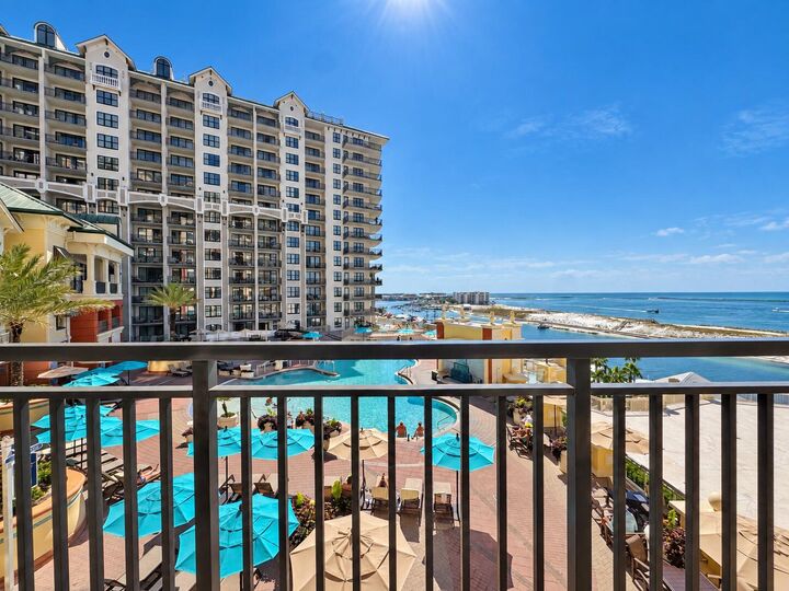 Property Photo:  10 Harbor Boulevard W324  FL 32541 