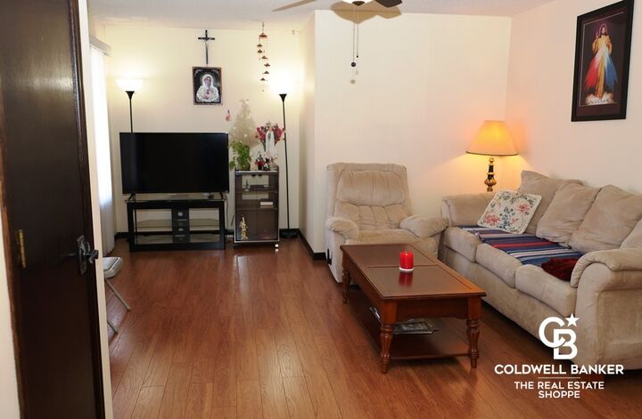 Property Photo:  1708 E Labrador Boulevard  KS 67846 