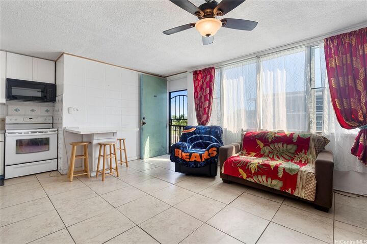 Property Photo:  94-099 Waipahu Street A202  HI 96797 