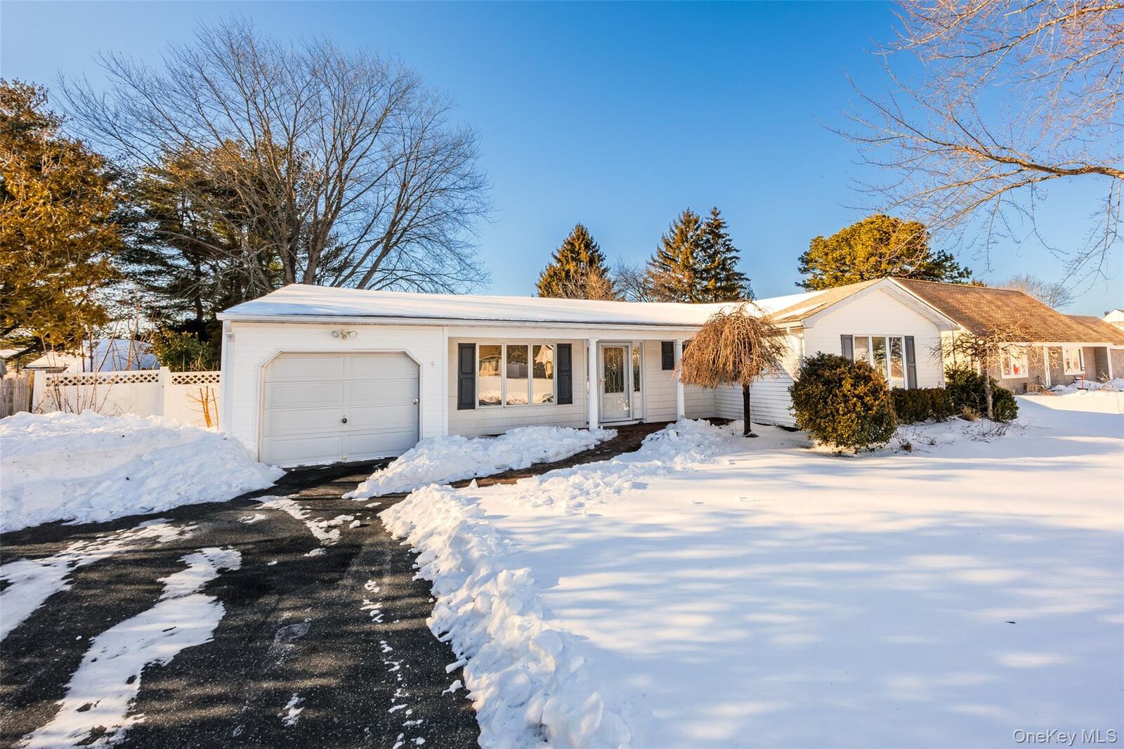 Property Photo: 18 Woodbrook Drive NY 11961