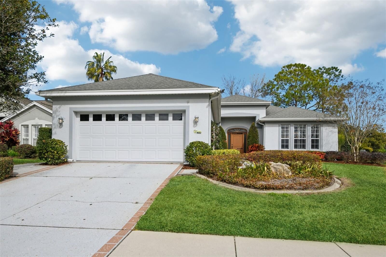 Property Photo:  8013 Pine Hollow Drive  FL 32757 