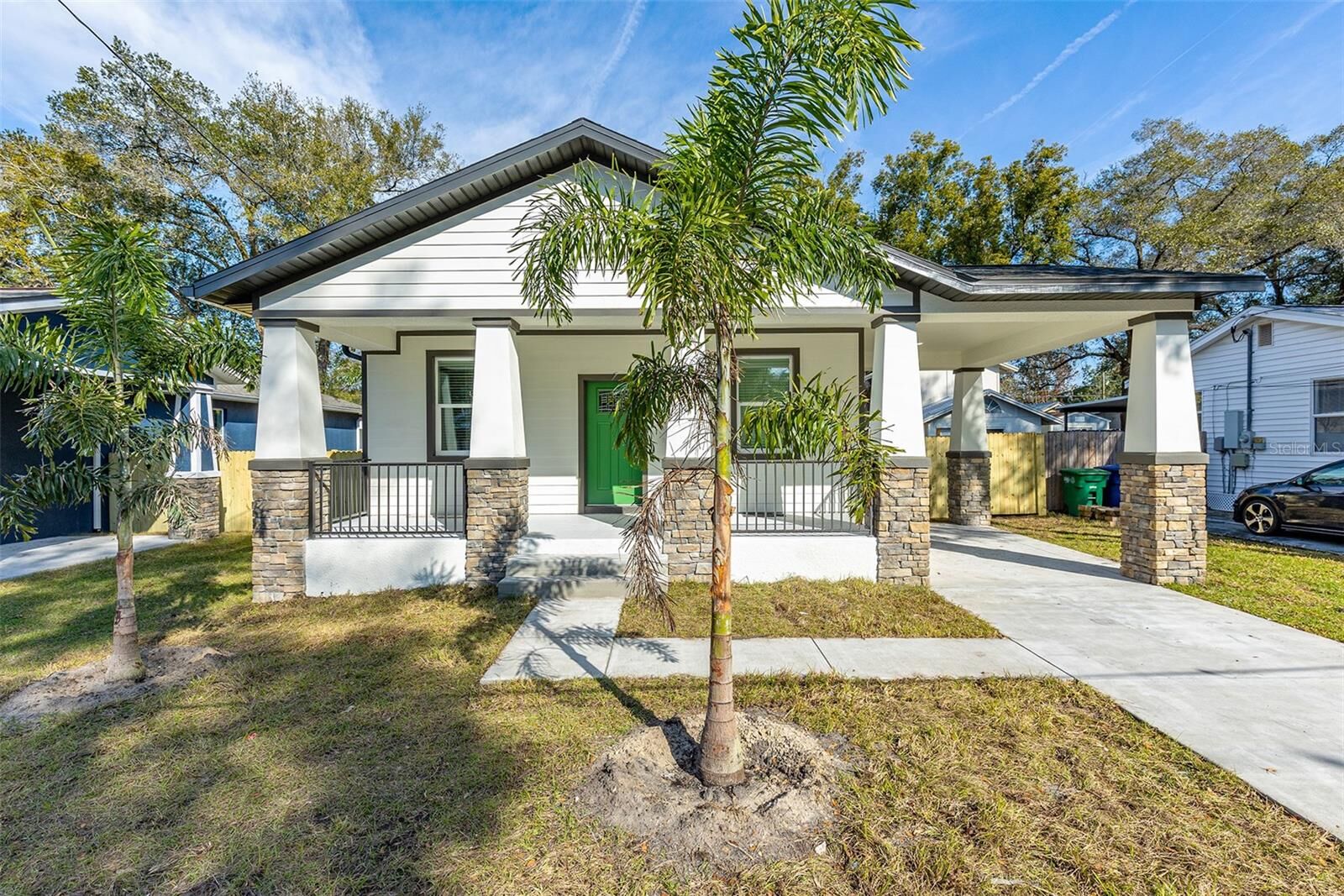Property Photo: 113 W Elm Street FL 33604