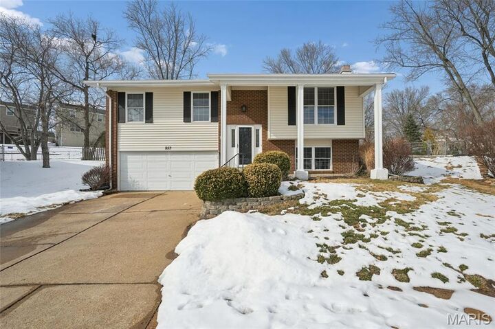 Property Photo:  857 Village Meadow Drive  MO 63021 